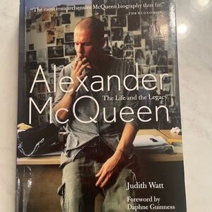 Designer Alexander McQueen Biography Book Paperback